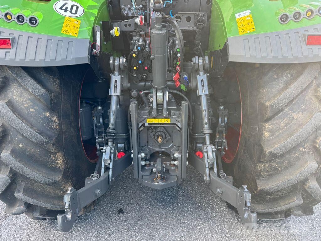 Fendt 724 POWER + GEN7 トラクター
