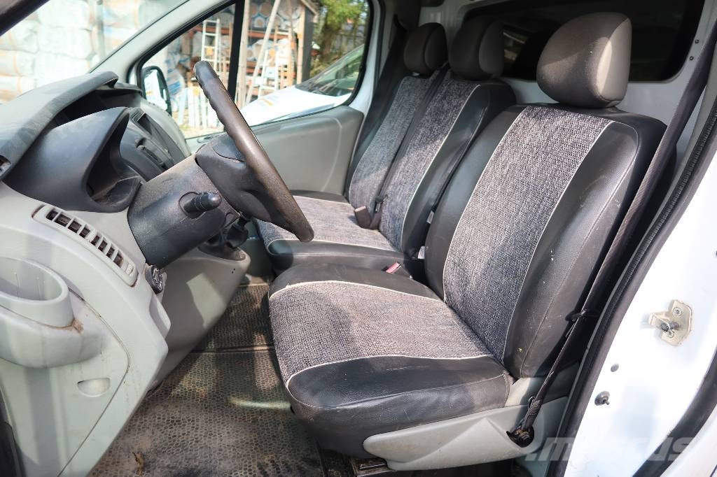 Opel VIVARO Gesloten bedrijfswagens