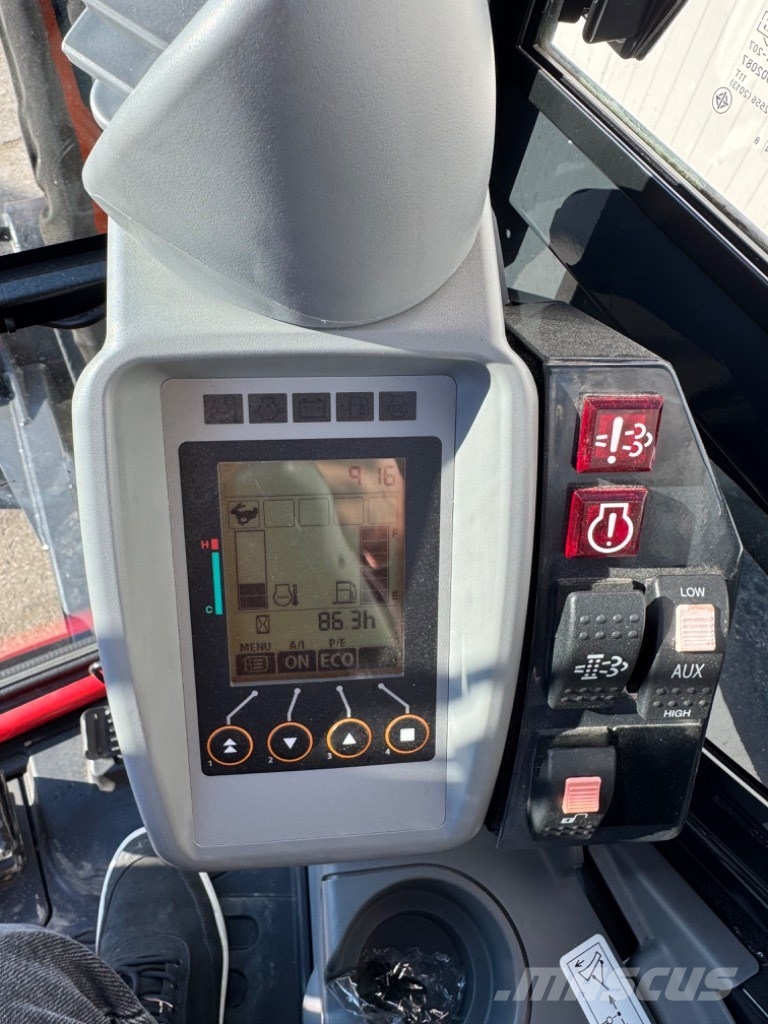 Hitachi ZX 65 USB-6 حفارات صغيرة أقل من 7 طن (حفارات صغيرة)