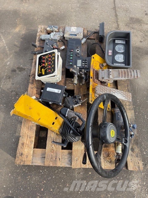 Bell B 25 USED PARTS CAB キャビン及び内装