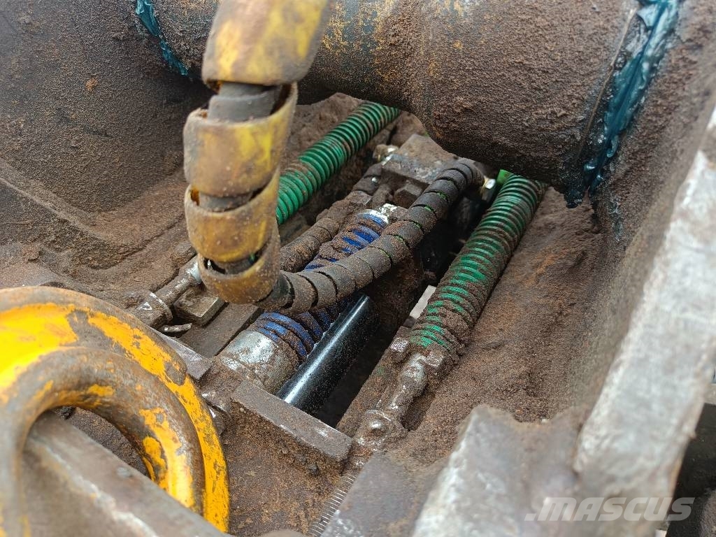 Hyundai R 145 Pásová rýpadla