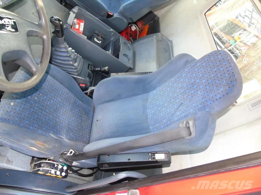 MAN TGA 41.440 8X4 + HIAB 166 E-3 HIPRO + REMOTE + HOO Hook lift trucks