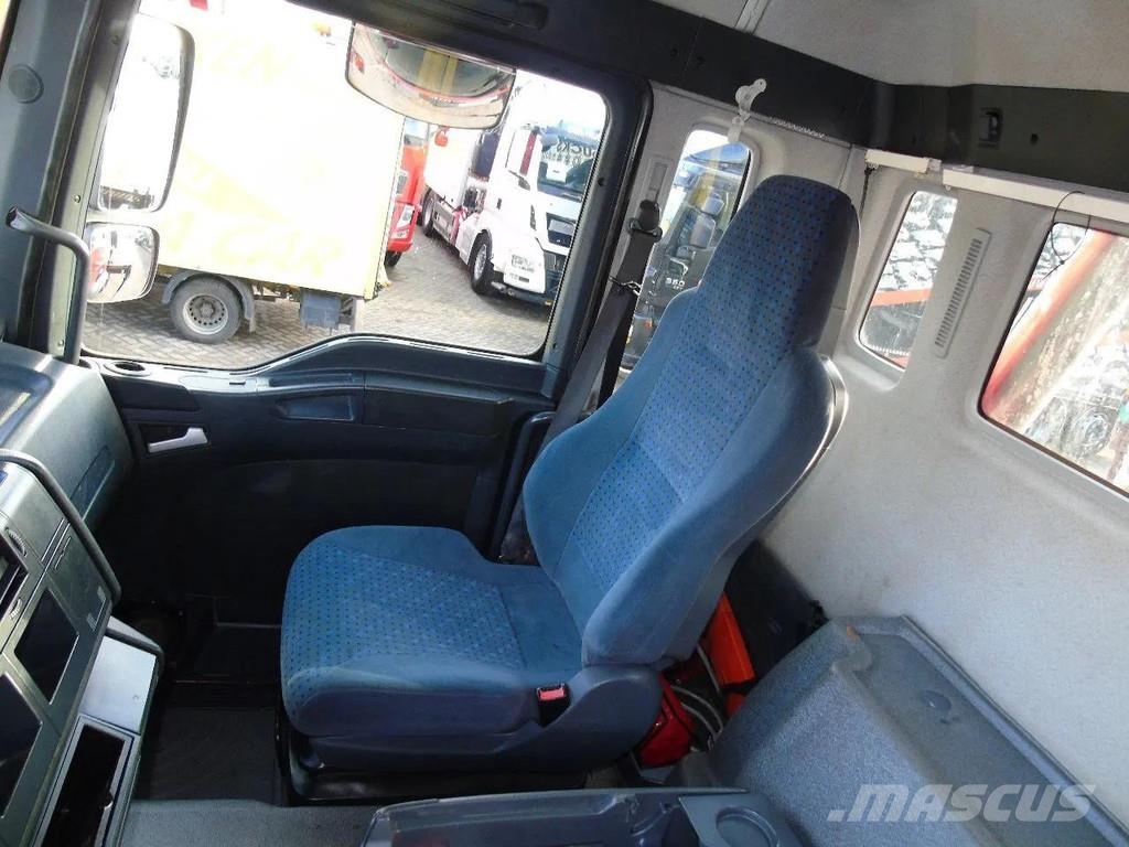 MAN TGA 41.440 8X4 + HIAB 166 E-3 HIPRO + REMOTE + HOO Hook lift trucks