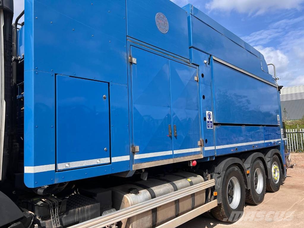 Volvo FMX 500 Camiones aspiradores/combi