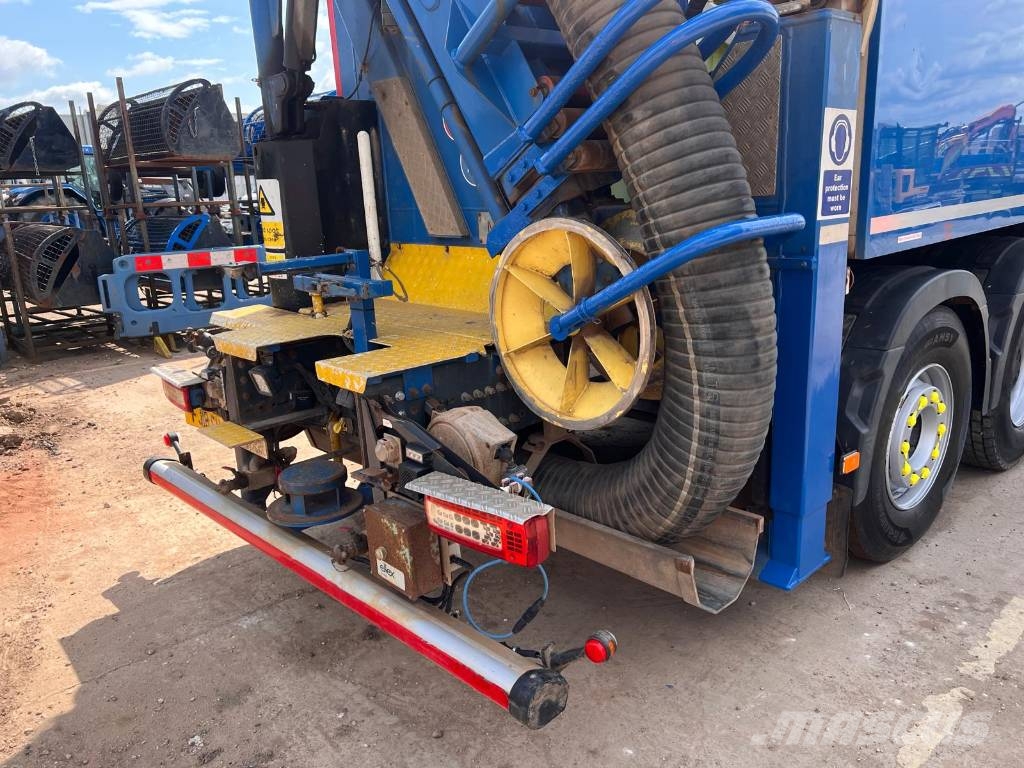 Volvo FMX 500 Camiones aspiradores/combi