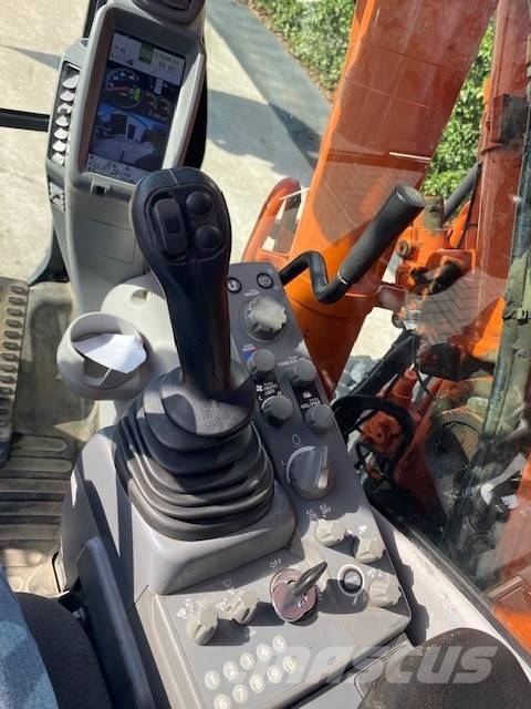 Hitachi ZX 140 W-6 Wheeled excavators