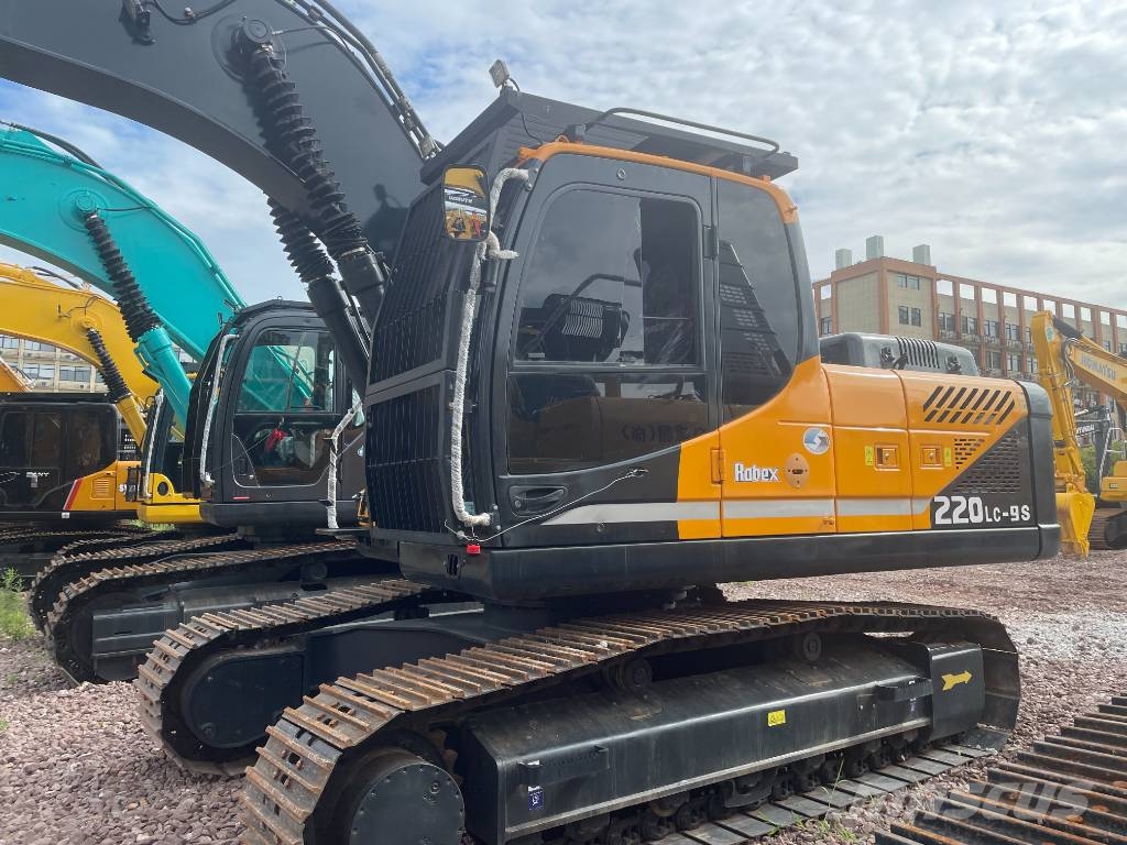 Hyundai R220LC-9S Excavadoras sobre orugas