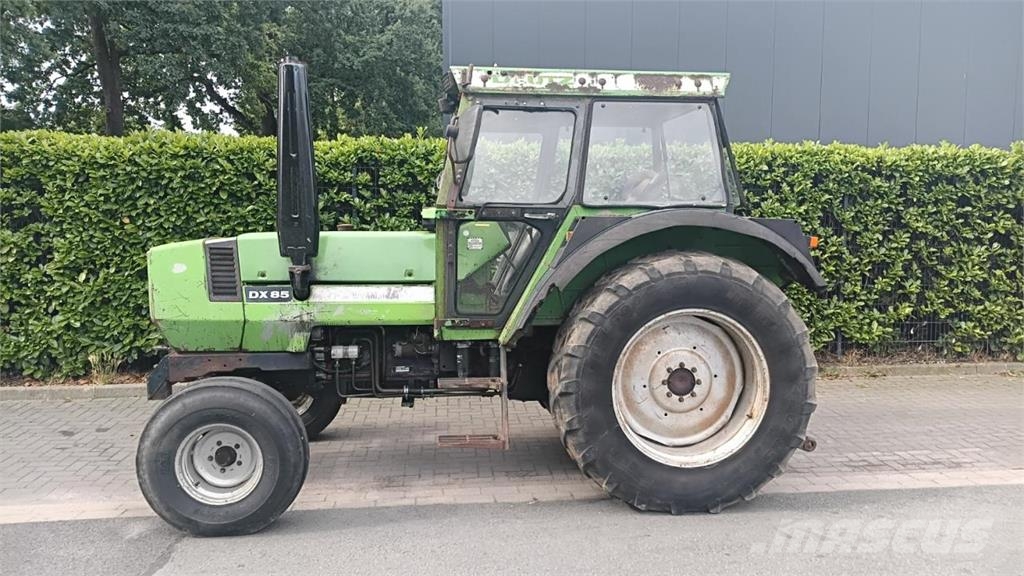 Deutz-Fahr DX 85 2wd Traktory