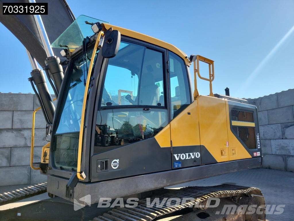 Volvo EC250 E L 대형 굴삭기 29톤 이상