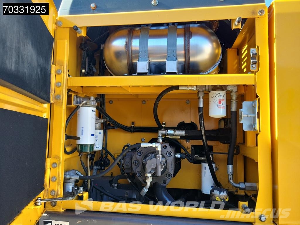 Volvo EC250 E L 대형 굴삭기 29톤 이상
