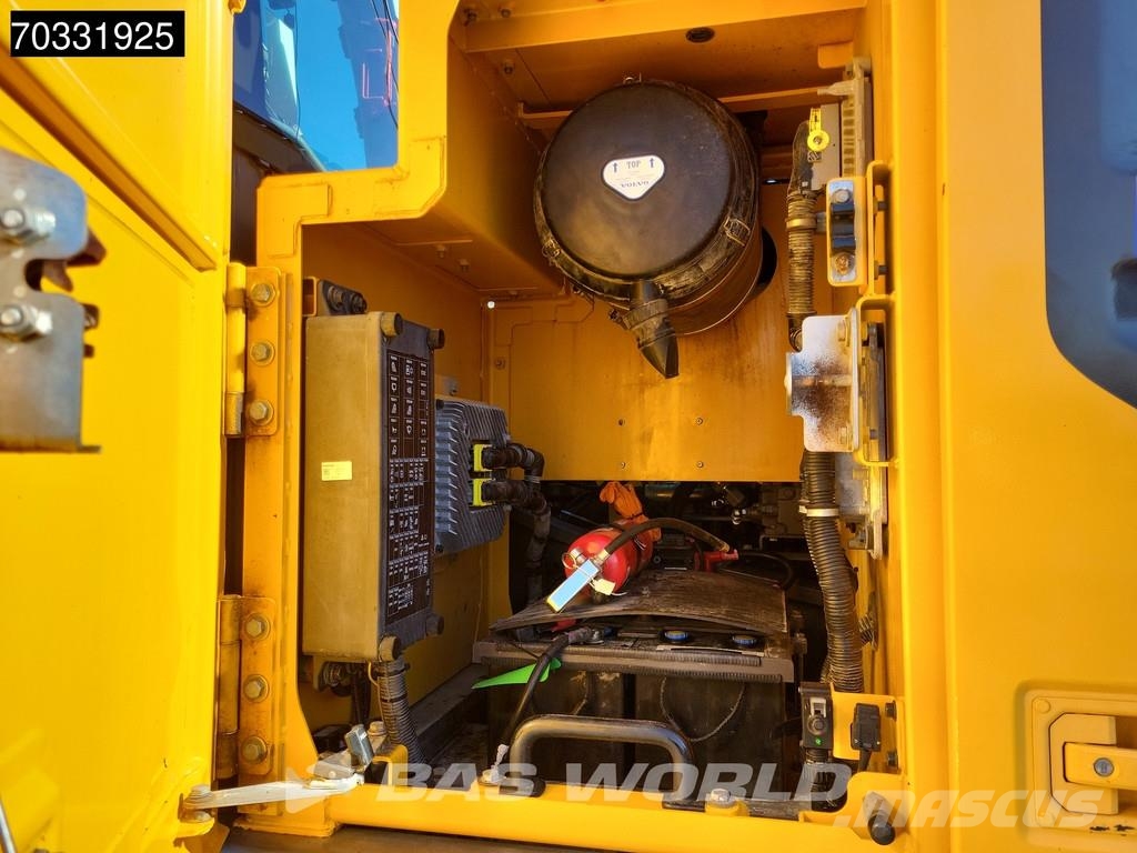 Volvo EC250 E L 대형 굴삭기 29톤 이상