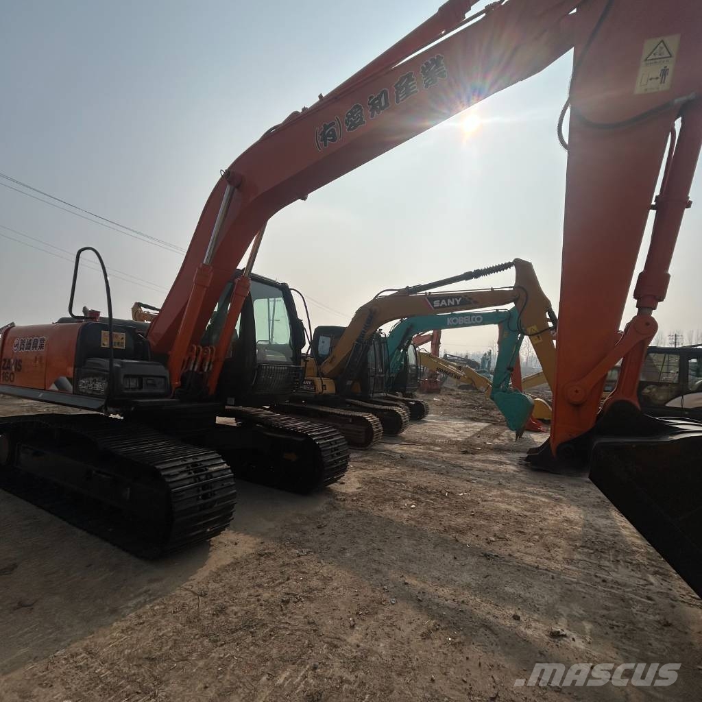 Hitachi ZX 160 Kāpurķēžu ekskavatori