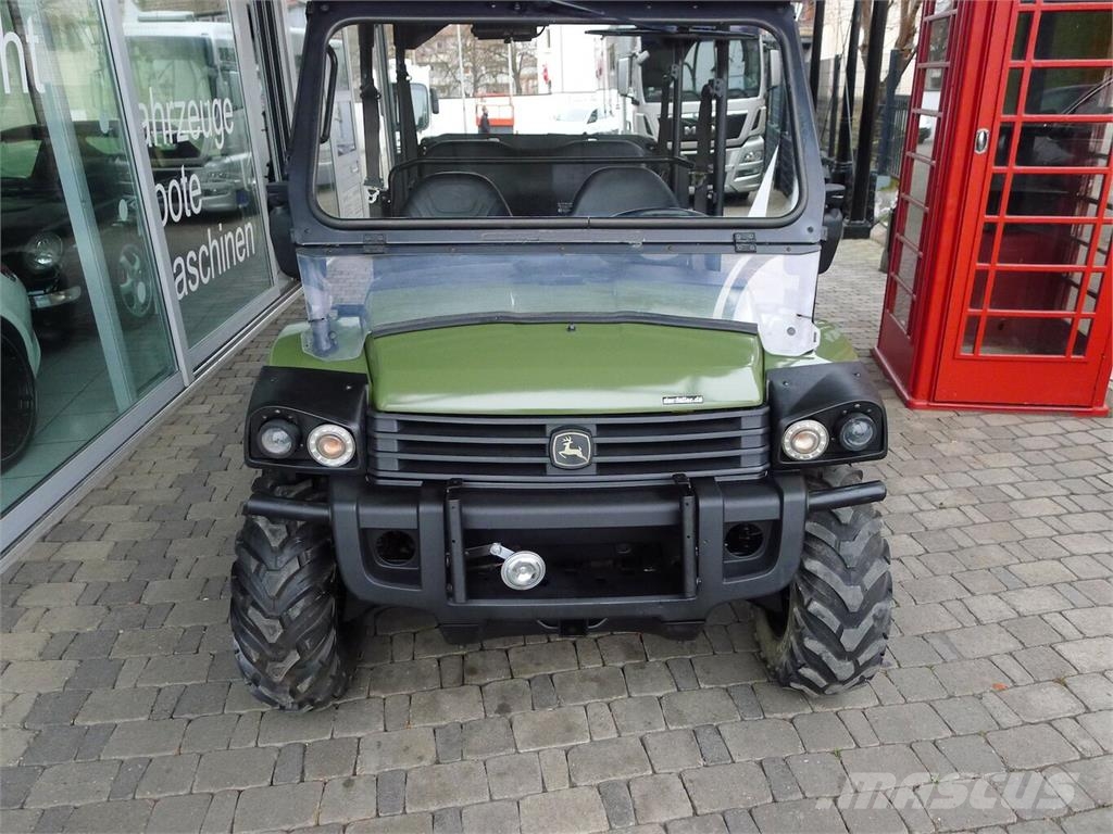 John Deere Gator XUV 855D 4-Sitzer... Tractors