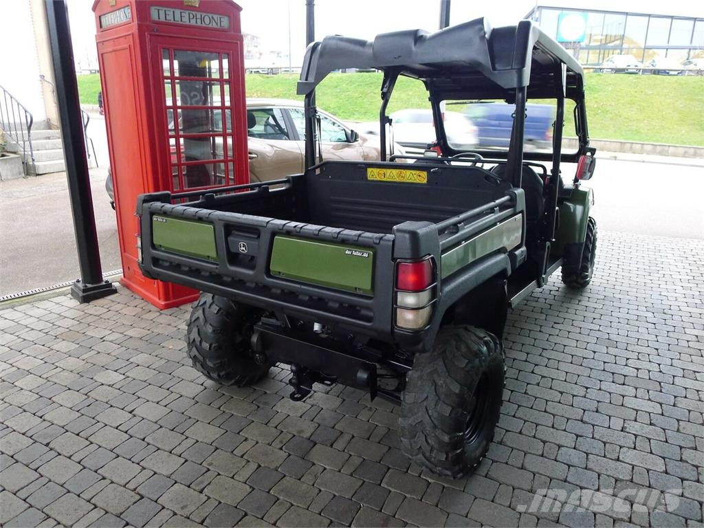 John Deere Gator XUV 855D 4-Sitzer... Tractors