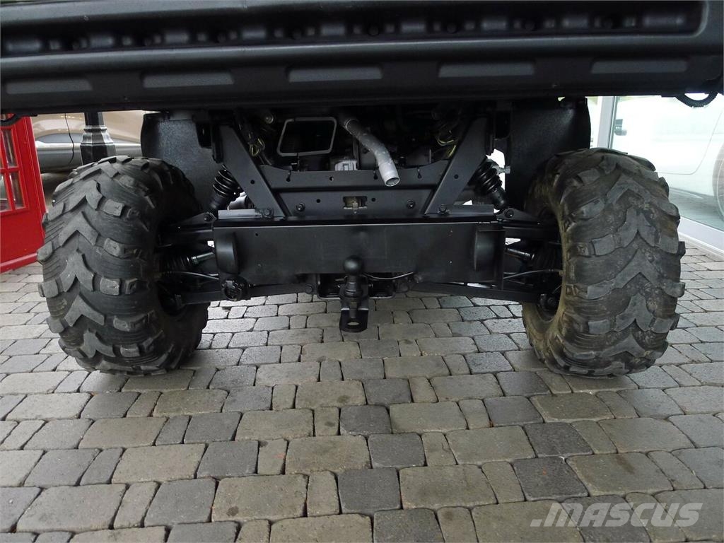 John Deere Gator XUV 855D 4-Sitzer... Tractors