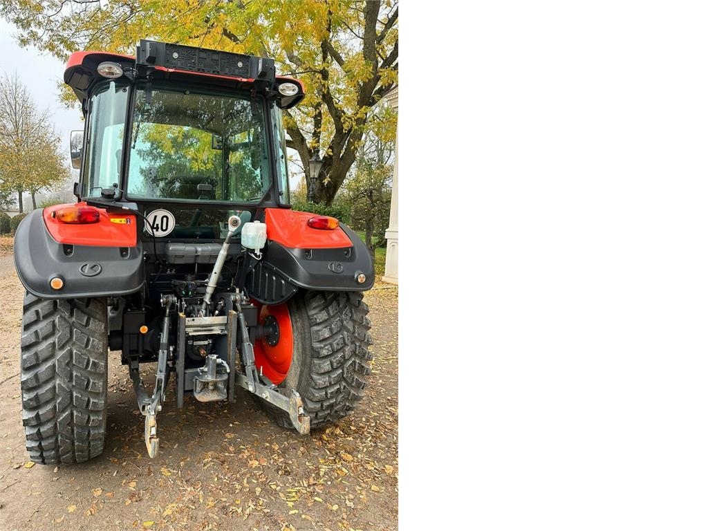KUBOTA M4062 Hydraulic Shuttle mit Rasenbereifung... Traktorer