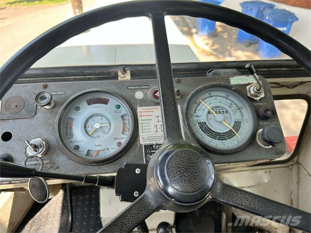 MERCEDES-BENZ Trac 800 Agrarausführung... Tractoare