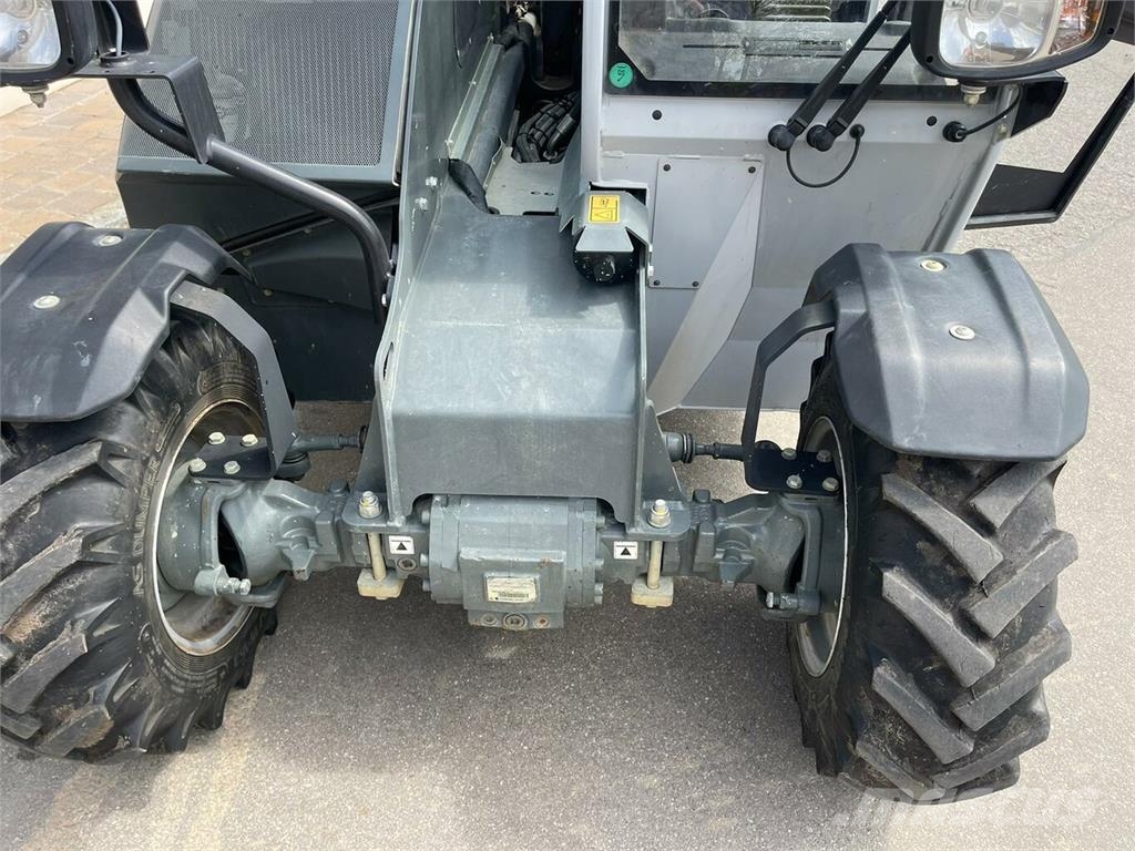 WACKER TH 412 Teleskoplader... مناولات متداخلة