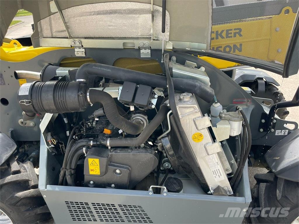 WACKER TH 412 Teleskoplader... مناولات متداخلة