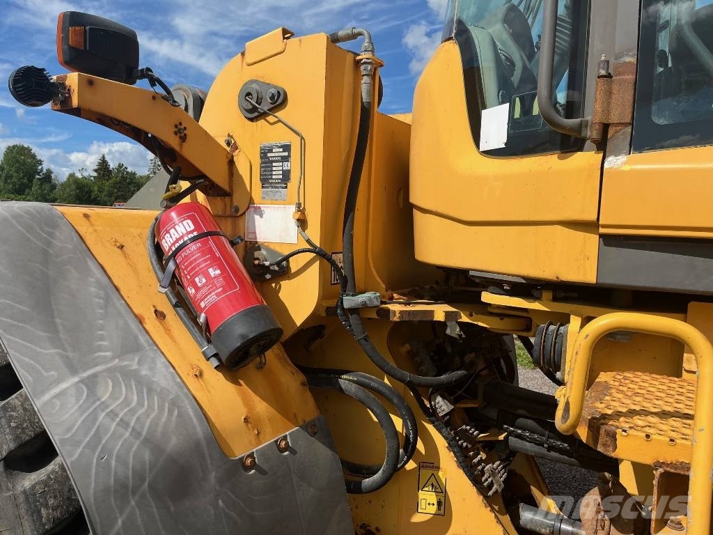 Volvo L 110 F 轮式装载机