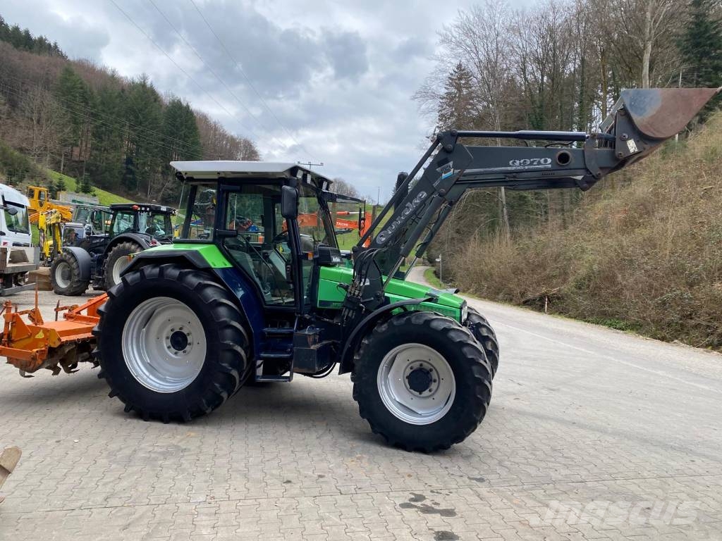 Deutz-Fahr 6. 38 Schlepper 曳引機
