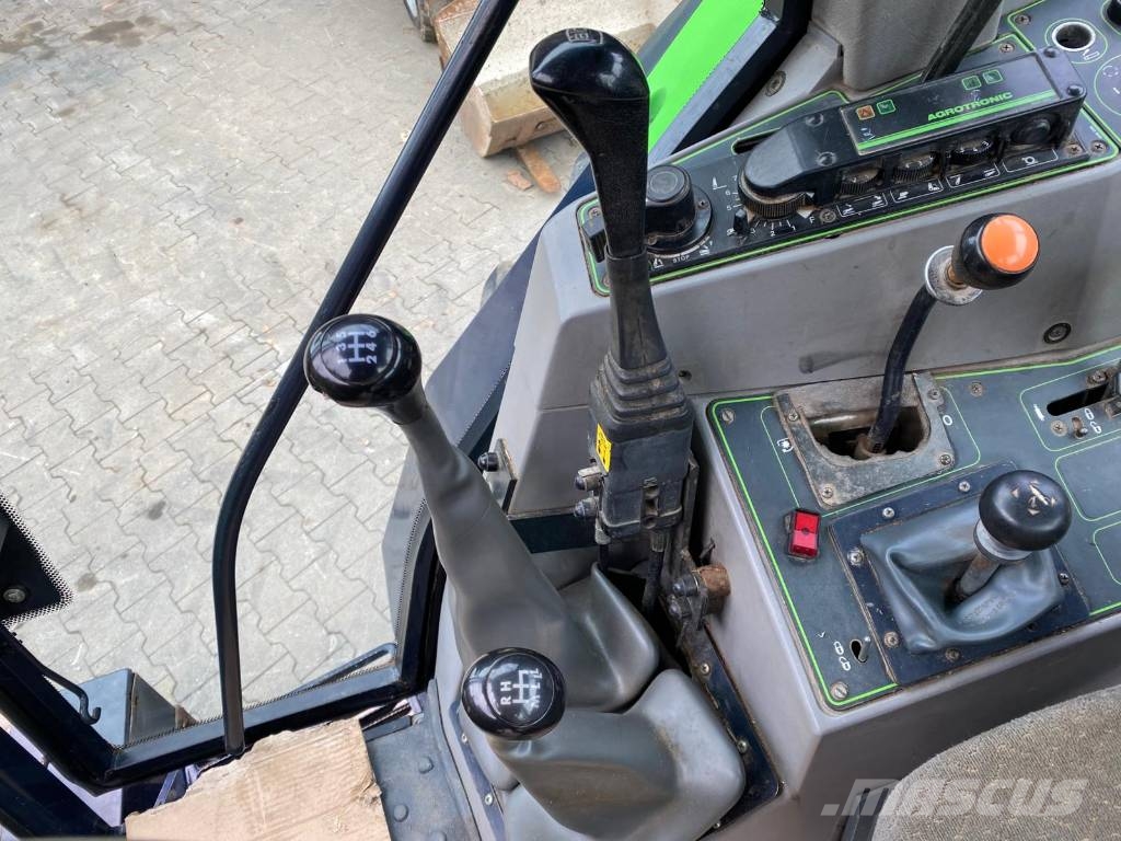 Deutz-Fahr 6. 38 Schlepper 曳引機