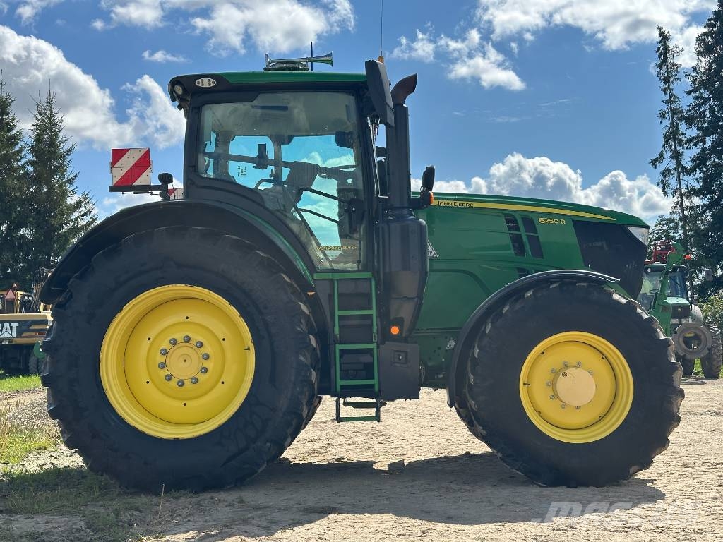 John Deere 6250 R Ultimate Edition الجرارات