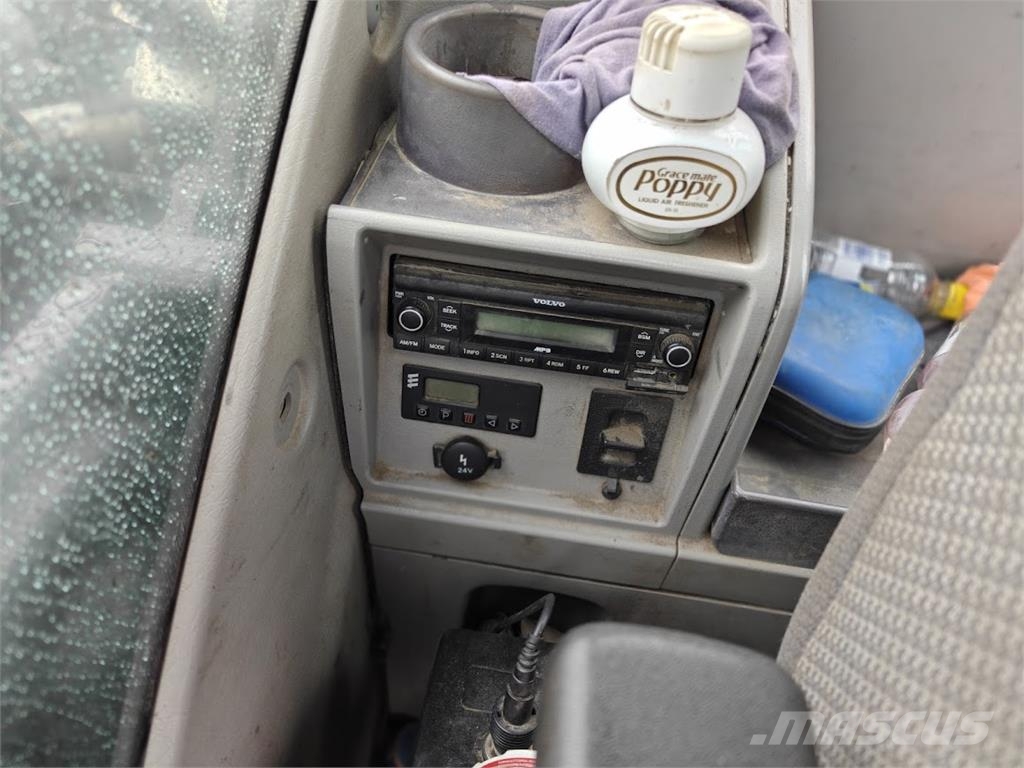  Ruoppausproomu, hinaaja + Volvo EC250EL Ruoppauspr Barje si pontoane