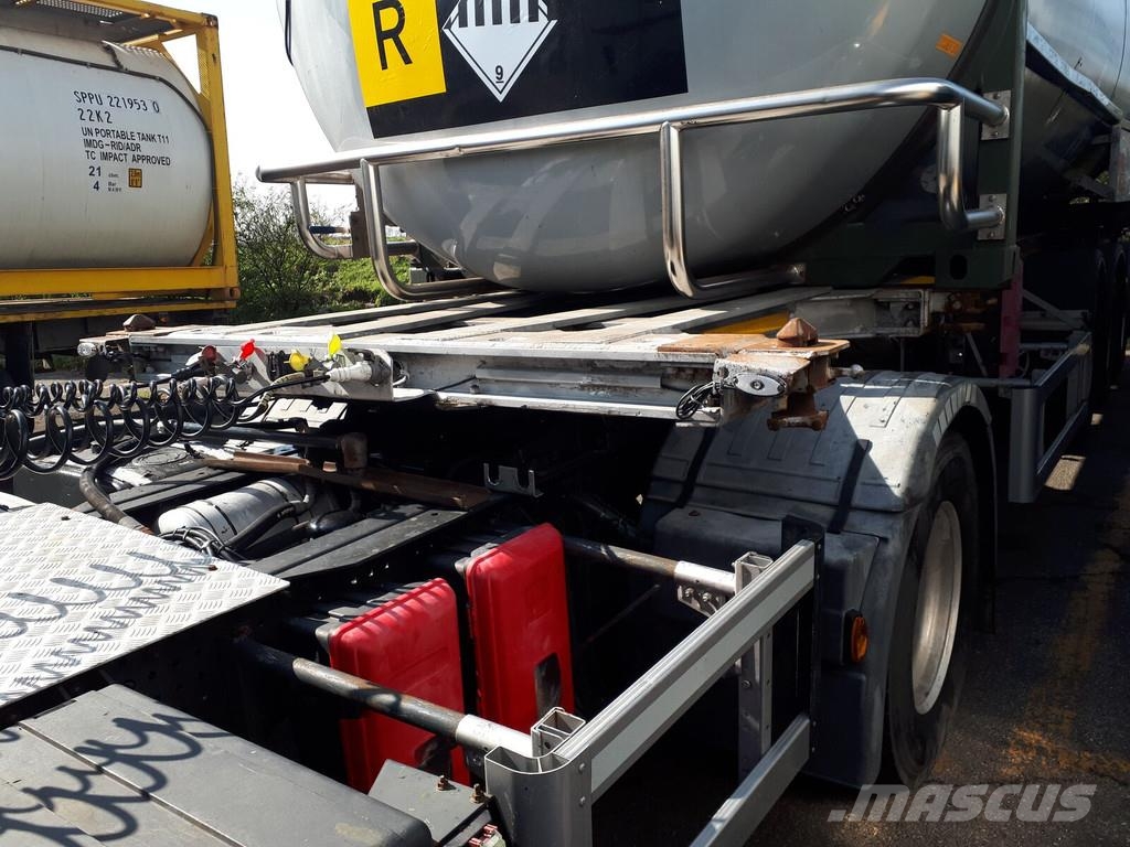 Menci SL Semi-trailer med containerramme