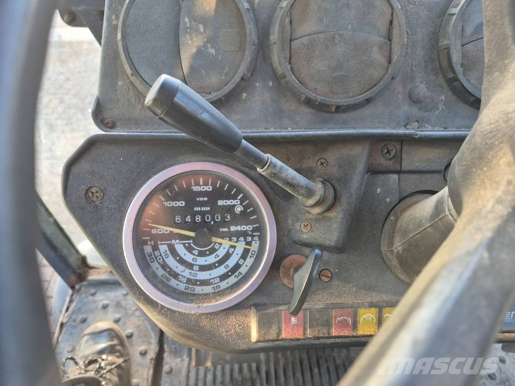 Deutz DX 3.90 Traktorji