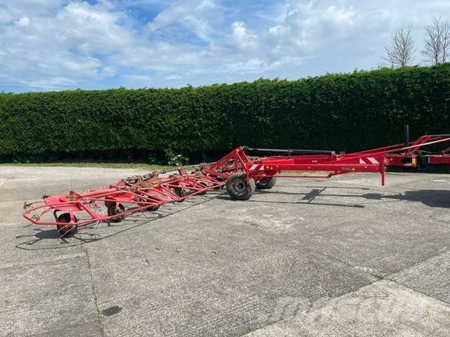 Lely 1250 PROFI TEDDER Rakes and tedders