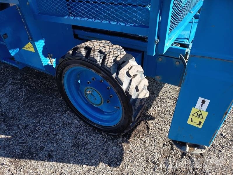 Genie GS4390 - 15,11m, diesel, 4x4 Käärtõstukid
