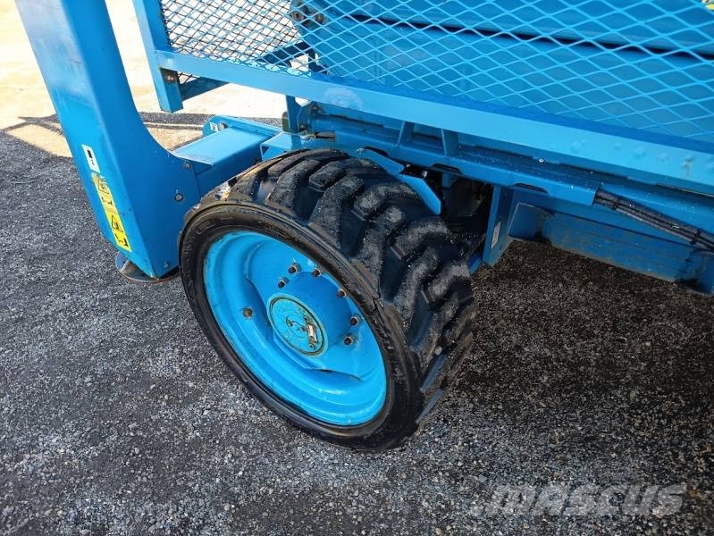 Genie GS4390 - 15,11m, diesel, 4x4 Käärtõstukid