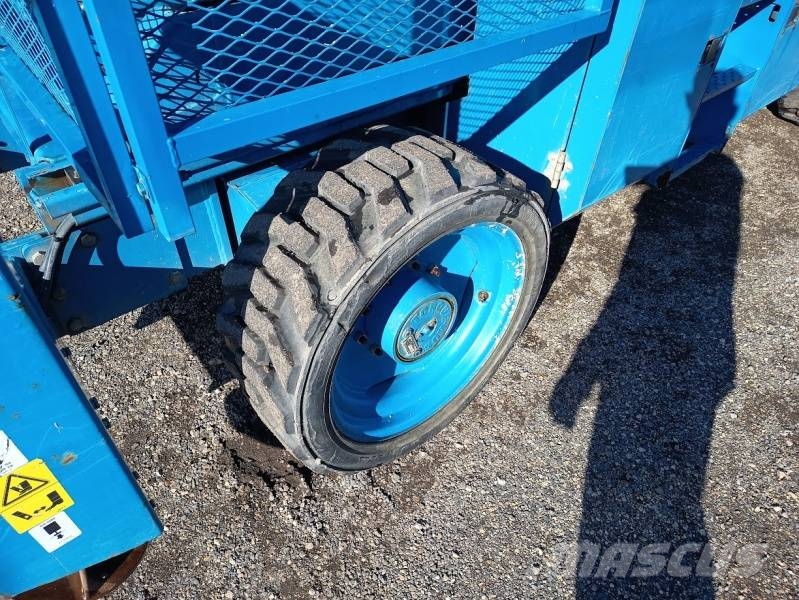 Genie GS4390 - 15,11m, diesel, 4x4 Käärtõstukid