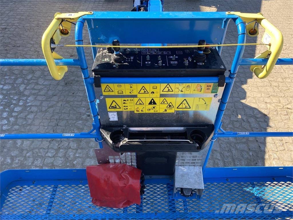 Genie S-65 TRAX رافعات سلة مفصلية