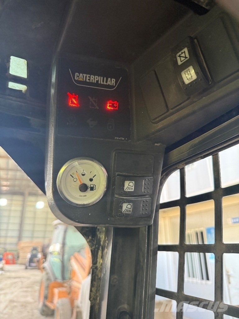 CAT 226 B Chargeuse compacte