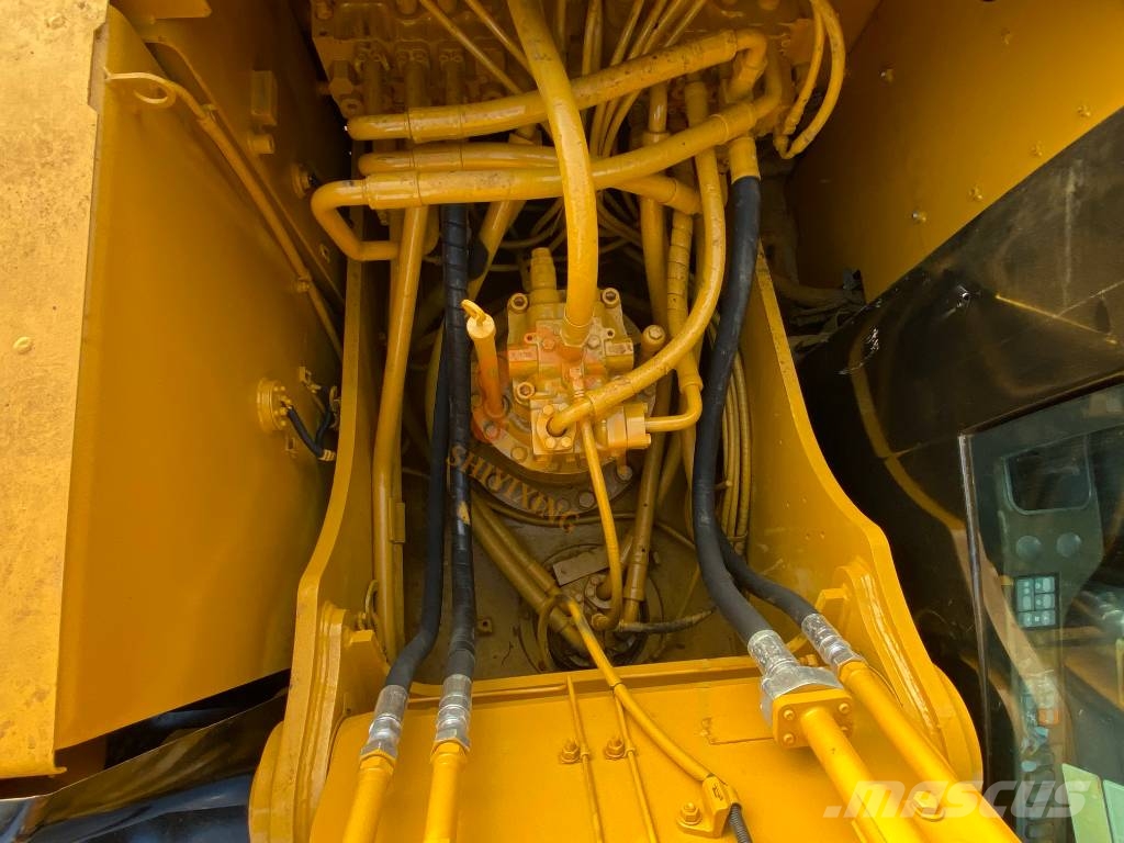 CAT 320 D 履带挖掘机