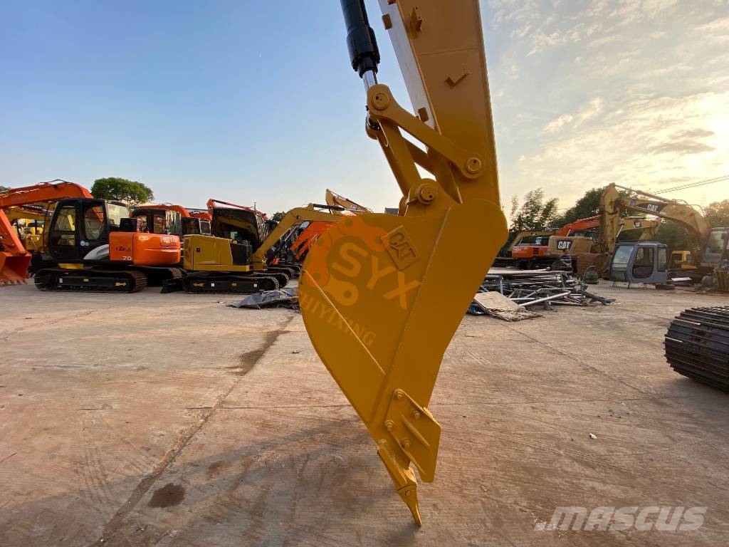 CAT 320 D 履带挖掘机