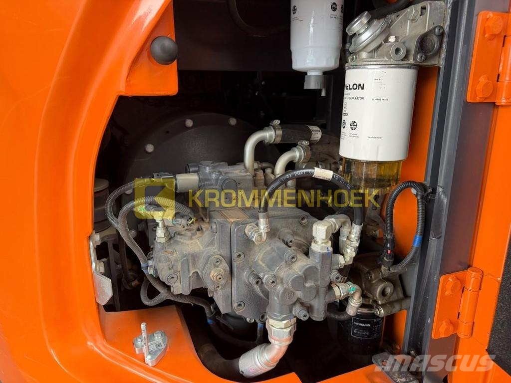 Doosan DX 140 LCR-7 Bageri guseničari