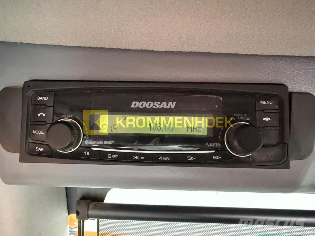 Doosan DX 140 LCR-7 Bageri guseničari