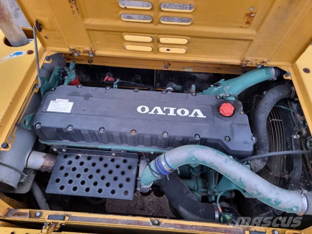 Volvo EC 460 B LC Roomikekskavaatorid