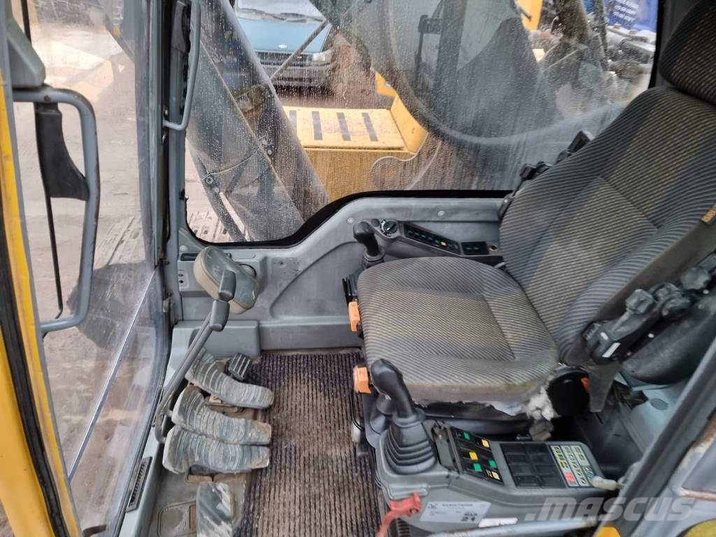 Volvo EC 460 B LC Roomikekskavaatorid