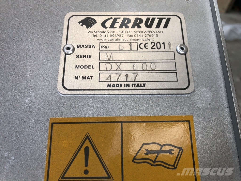 Iseki L 600 Vozila za prevoz delovne opreme