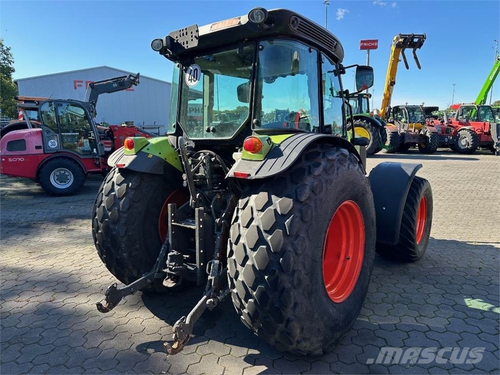 CLAAS Elios 220 트랙터