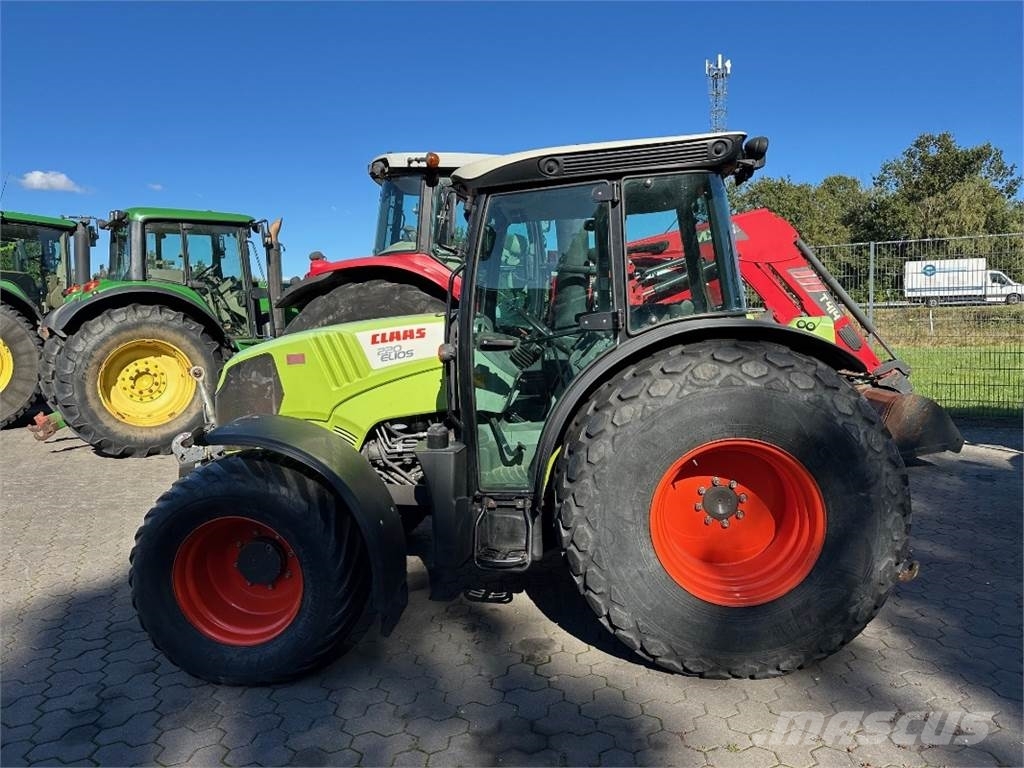 CLAAS Elios 220 트랙터