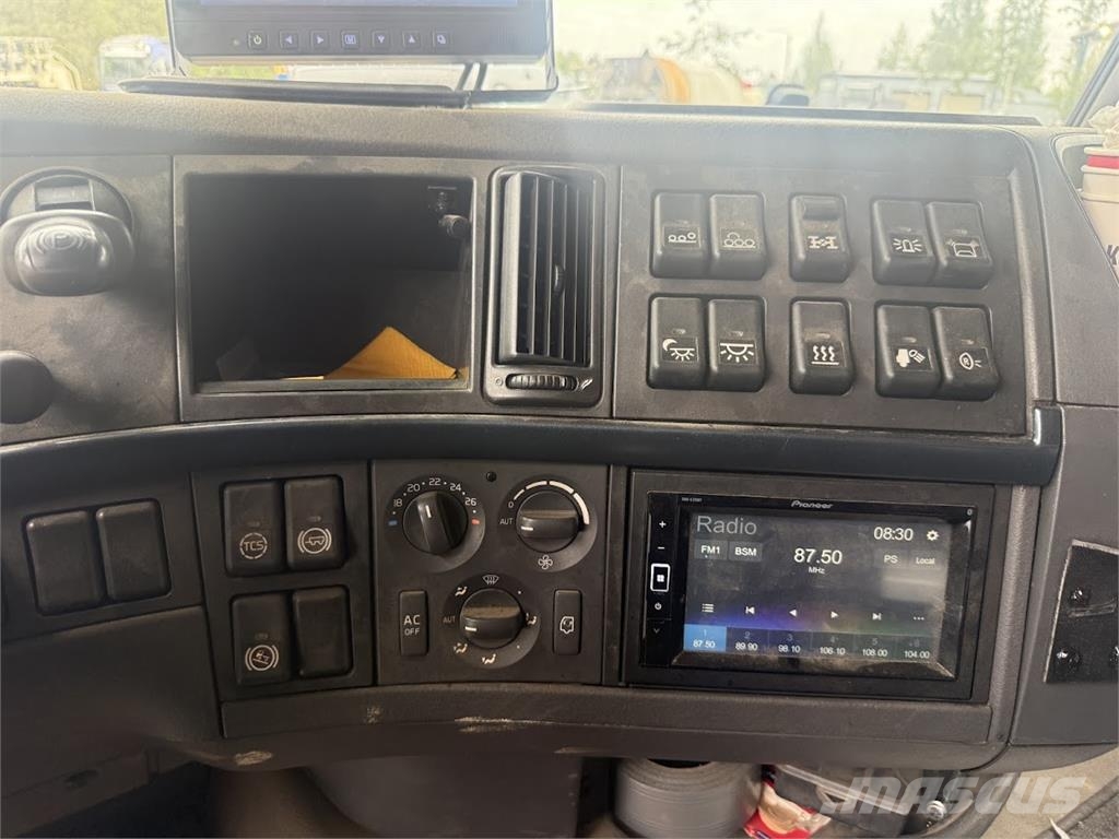 Volvo FH 500 8x4 شاحنات الرافعات الخطافية