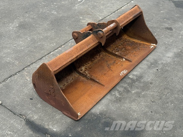 Kubota USED BUCKET Retroexcavadoras