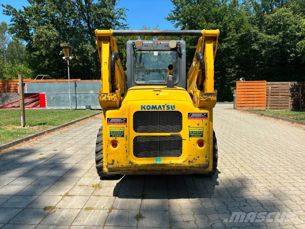 Komatsu SK 818 Skid steer loaders
