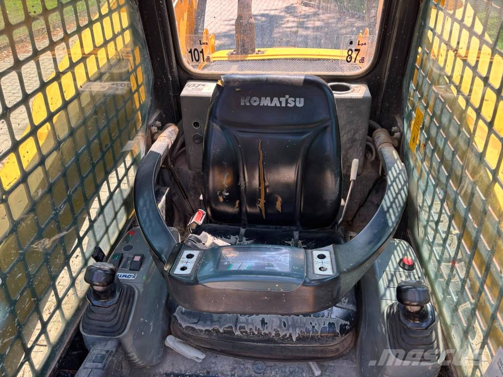 Komatsu SK 818 Skid steer loaders