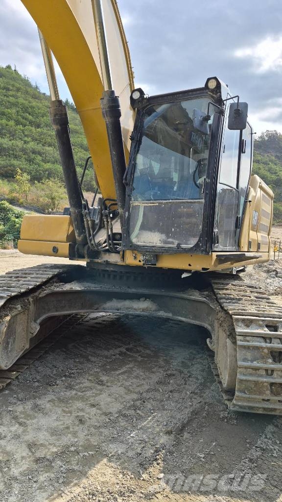 CAT 330 Koparki gąsienicowe